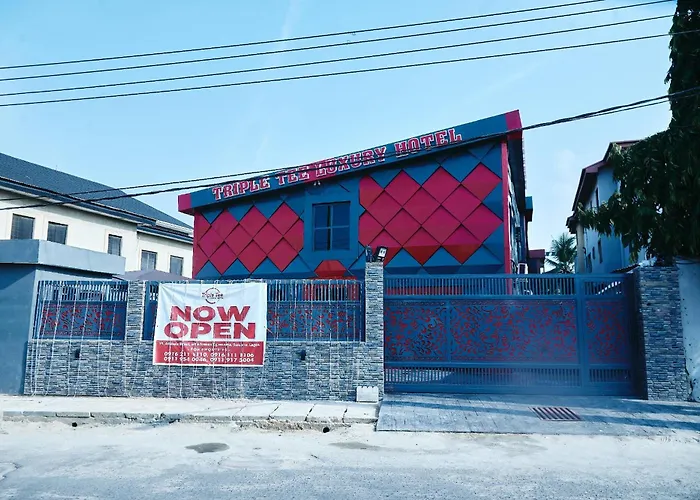 Triple Tee Luxury Hotel & Service Apartments Surulere