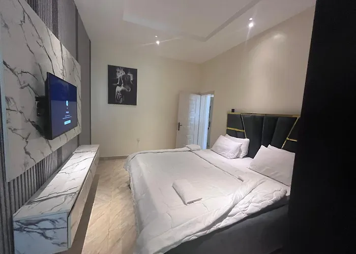 Lekki Waterfront Terrace Shortlet With Oceanview, Attendants And Private Jetty